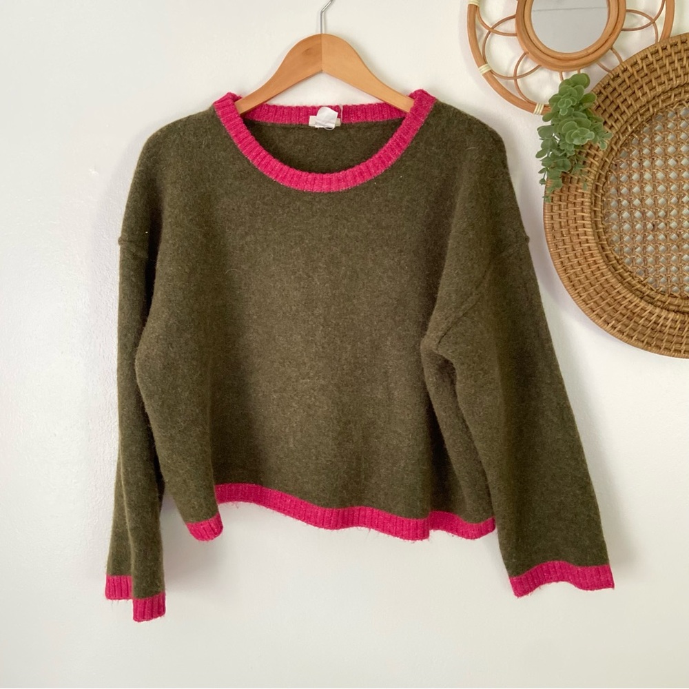 NATURAL LIFE Olive Green Sweater with Pink Trim